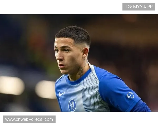 切尔西正与19岁青训新星乔治商谈续约事宜